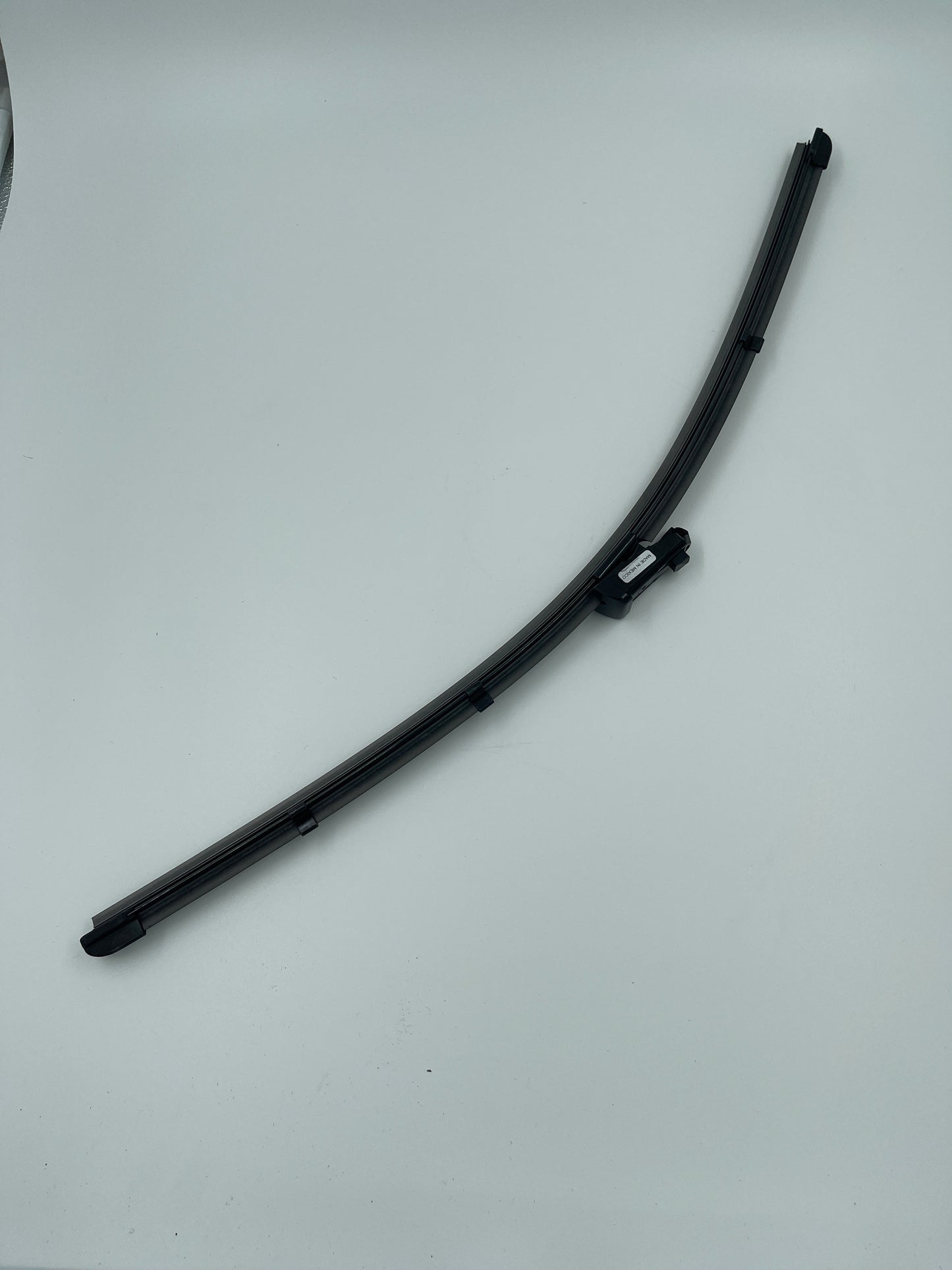 GM OEM Wiper Blade for 2014-2019 Chevy Silverado, GMC Sierra, 2015-2019 Chevy Suburban, GMC Yukon 23417074