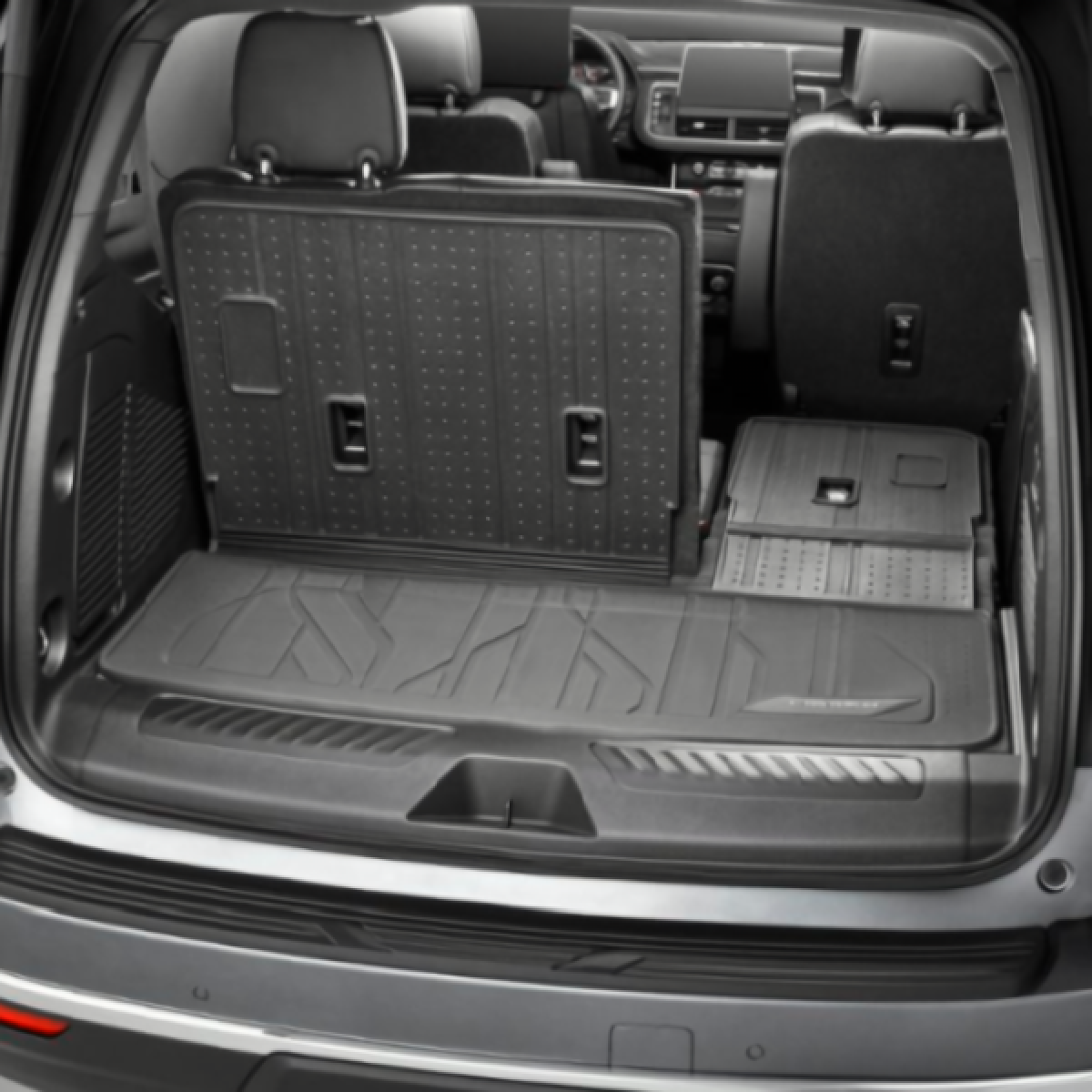 Chevrolet Top Performance Integrated Cargo Liner - Jet Black 2021-2022 Tahoe 84445527