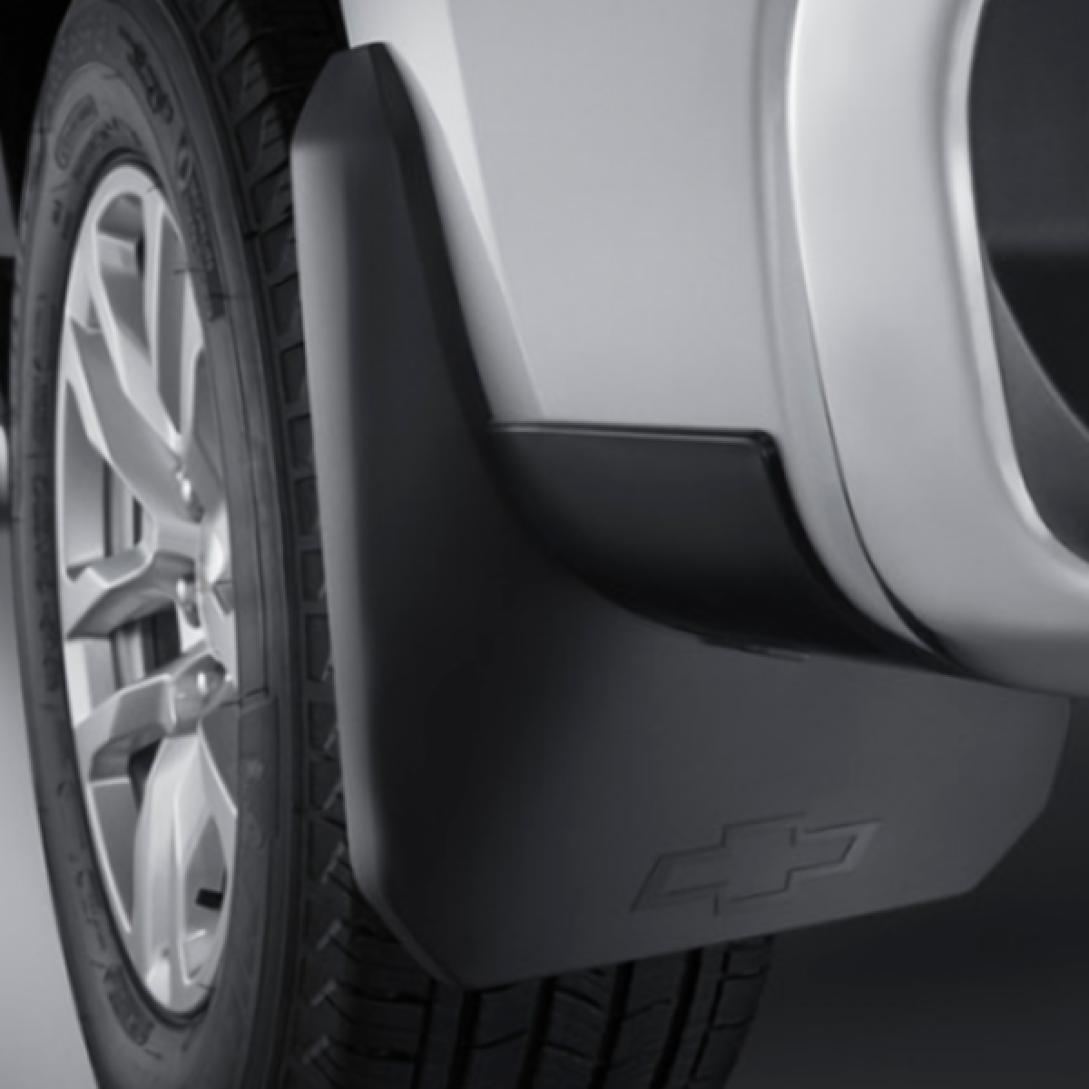 Chevrolet 2019-2023 Chevrolet Silverado 1500 Splash Guards - Rear Moulded, Black 84109906