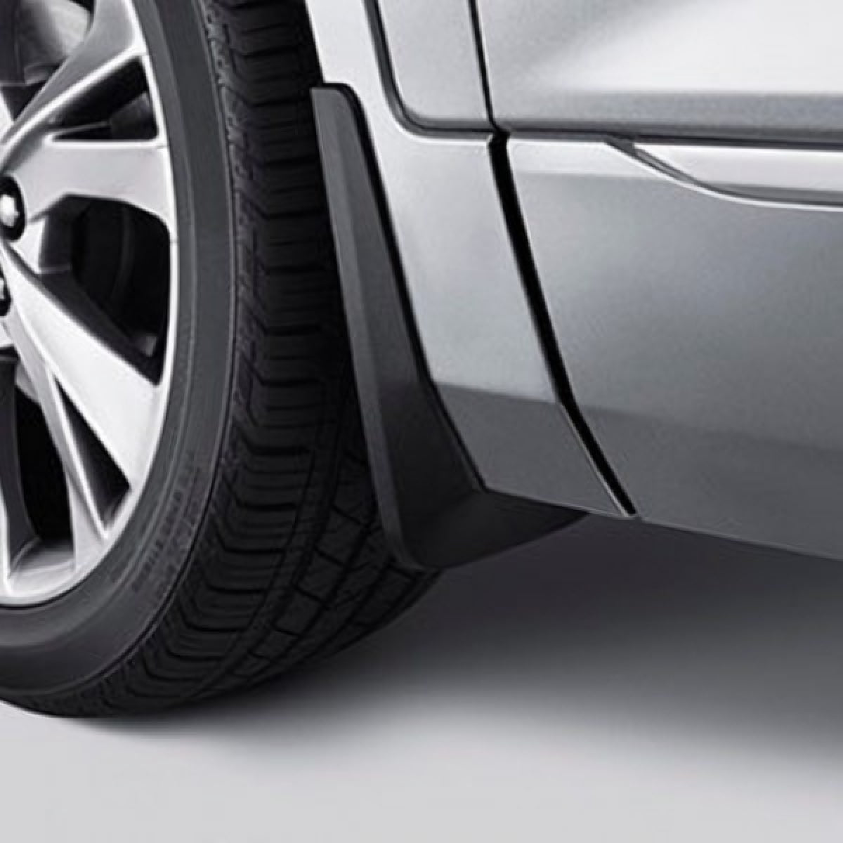 Chevrolet Splash Guards - Front Moulded, W\/O Assist Steps, Black for 2019-2023 Blazer 84537565